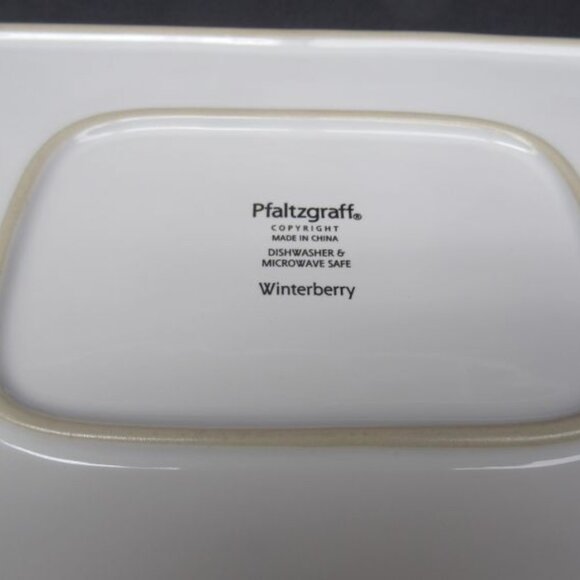 Pfaltzgraff China WINTERBERRY WINTER BERRY 13 3/4 inch Rectangular Bake Dish - Picture 5 of 5